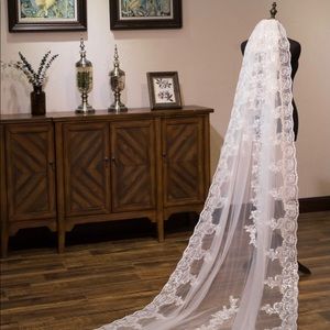 White wedding veil